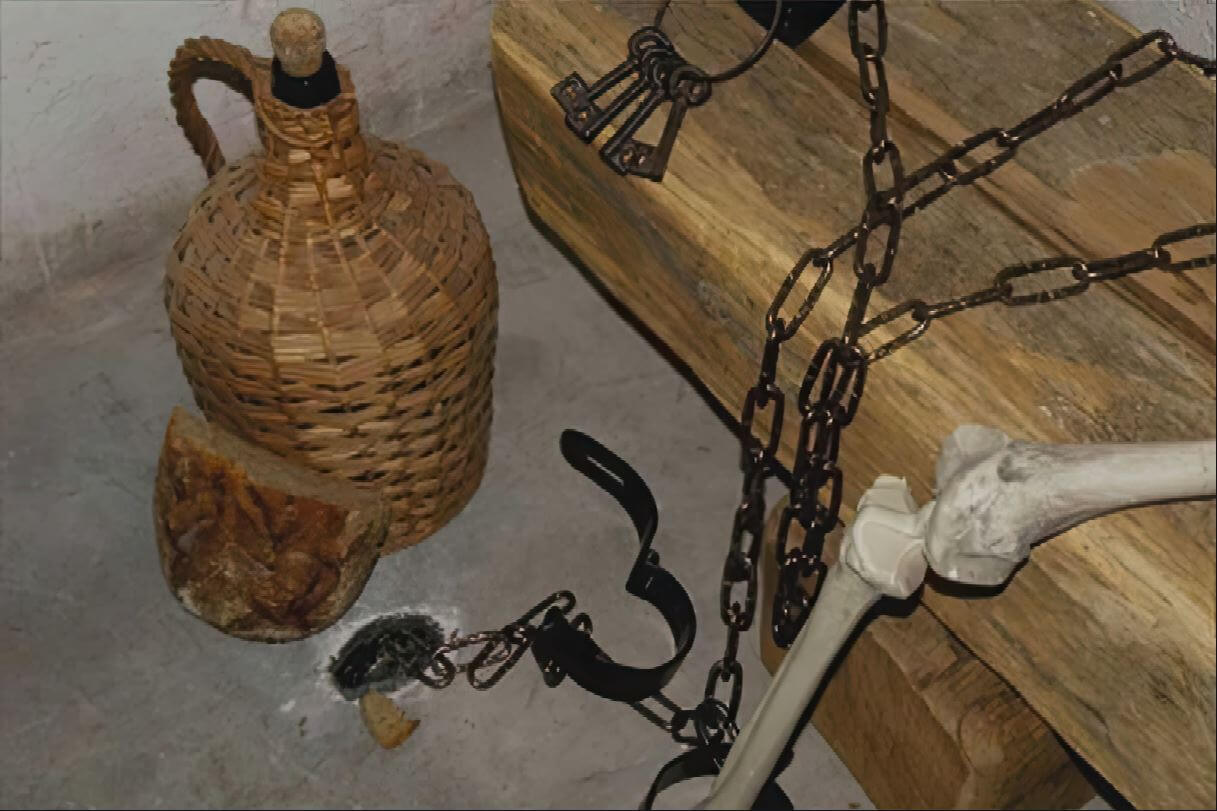 Leipzig Dungeon: bones, shackles and secrets | Medieval Room Leipzig