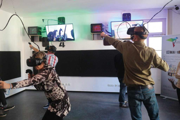 VR adventure worlds, image 2